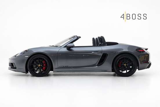 PORSCHE-718-2025