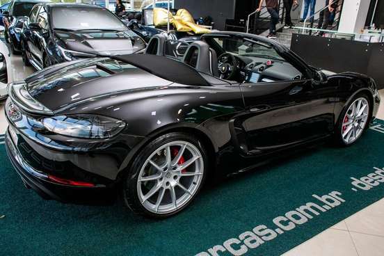 PORSCHE-718-2024