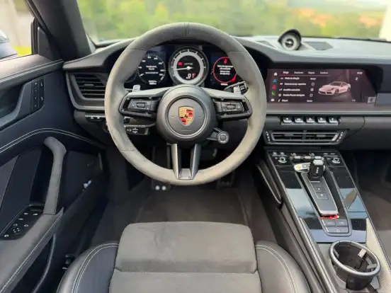PORSCHE-911-2024