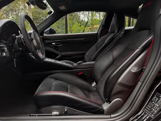 PORSCHE-911-2015