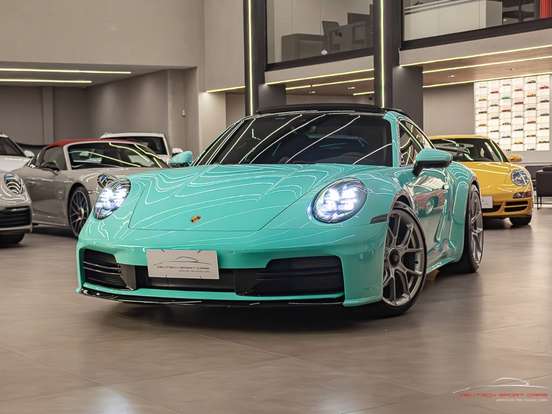PORSCHE-911-2025