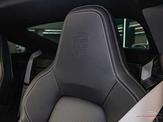 PORSCHE-911-2025