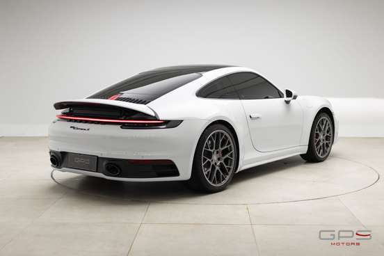 PORSCHE-911-2023