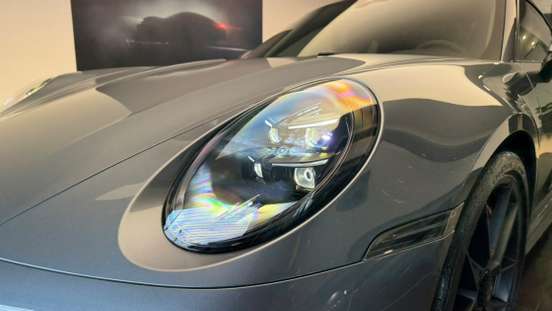 PORSCHE-911-2025