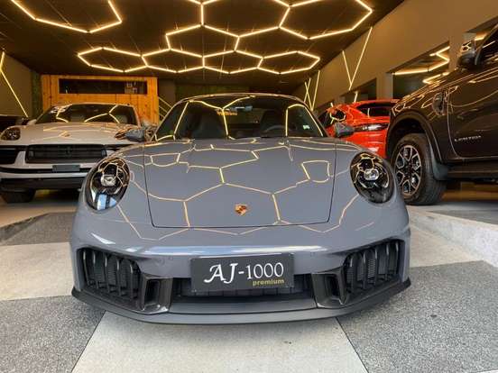 PORSCHE-911-2025
