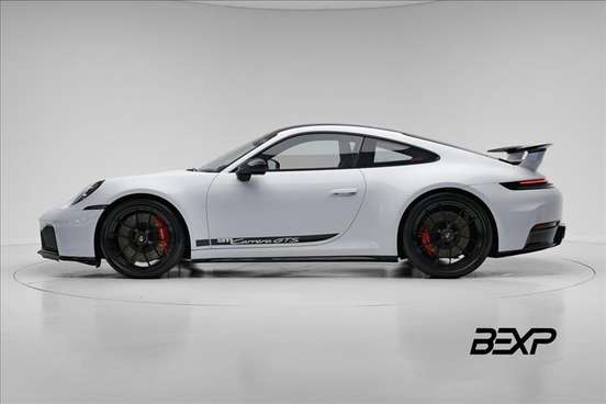 PORSCHE-911-2025