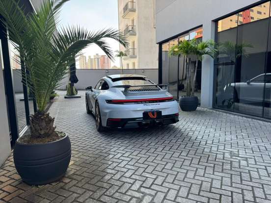 PORSCHE-911-2025