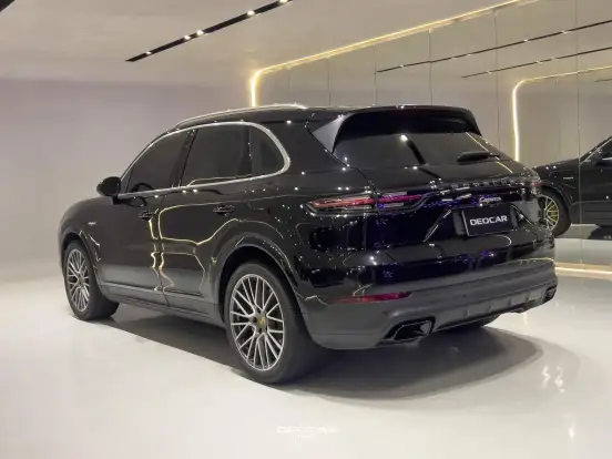 PORSCHE-CAYENNE-2019