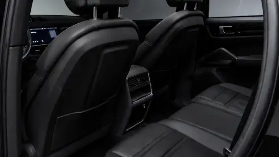 PORSCHE-CAYENNE-2022