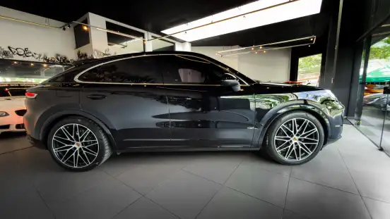 PORSCHE-CAYENNE-2024