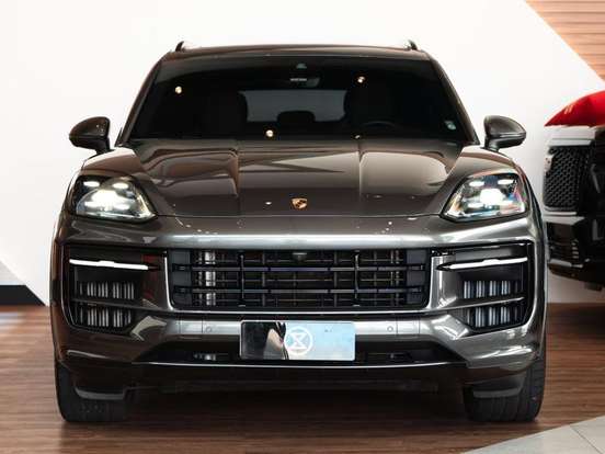 PORSCHE-CAYENNE-2024