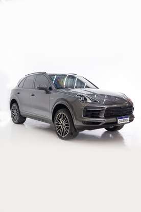 PORSCHE-CAYENNE-2022