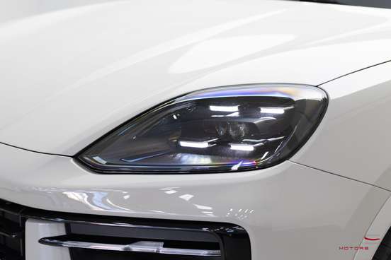 PORSCHE-CAYENNE-2024