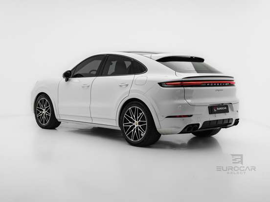 PORSCHE-CAYENNE-2025