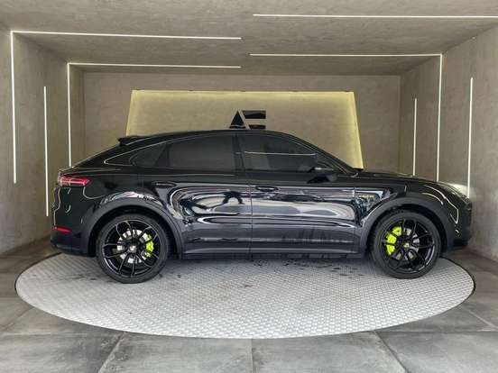 PORSCHE-CAYENNE-2023
