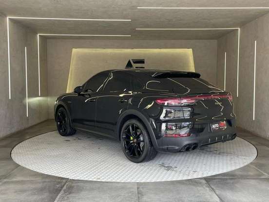 PORSCHE-CAYENNE-2023