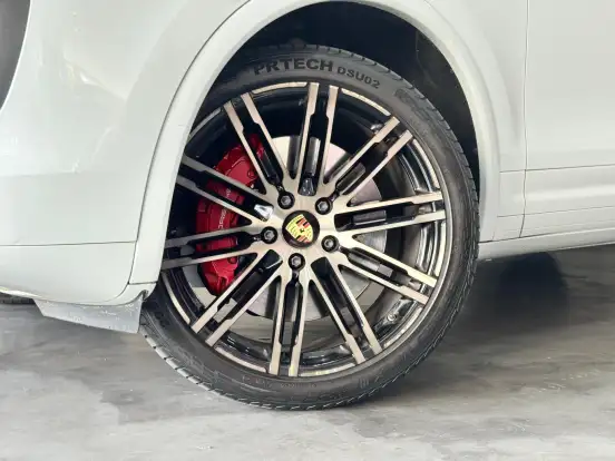 PORSCHE-CAYENNE-2014
