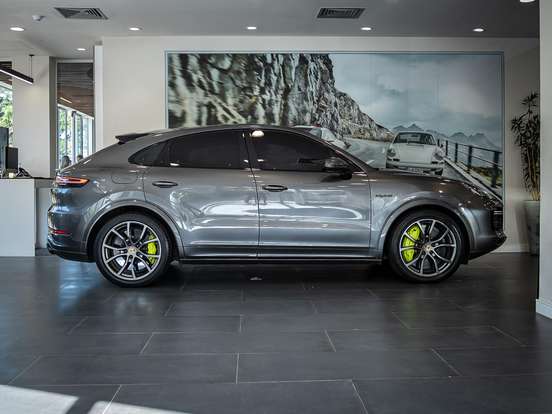 PORSCHE-CAYENNE-4.0 V8 E-HYBRID TURBO S COUPÉ AWD TIPTRONIC S PORSCHE-CAYENNE-2020