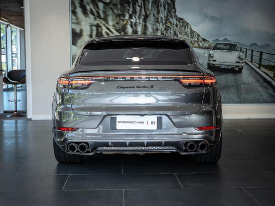 PORSCHE-CAYENNE-2020