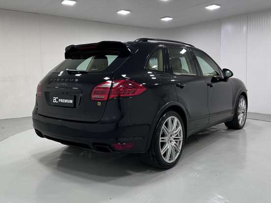 PORSCHE-CAYENNE-2012