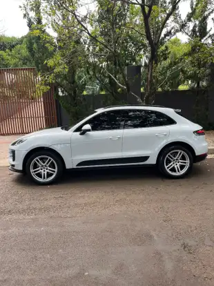 PORSCHE-MACAN-2020