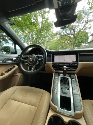 PORSCHE-MACAN-2020