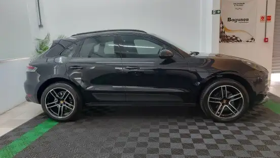 PORSCHE-MACAN-2021
