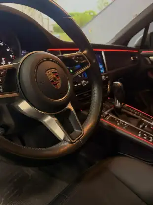 PORSCHE-MACAN-2021