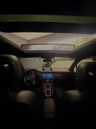 PORSCHE-MACAN-2021