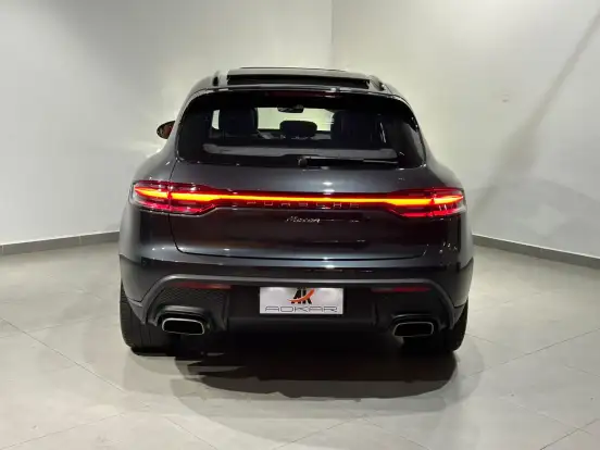 PORSCHE-MACAN-2022