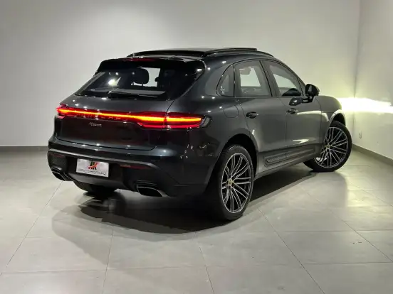 PORSCHE-MACAN-2022