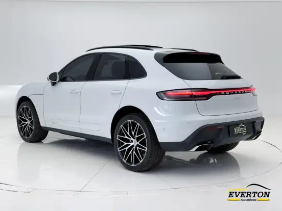 PORSCHE-MACAN-2022