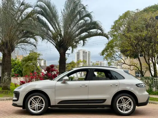 PORSCHE-MACAN-2022