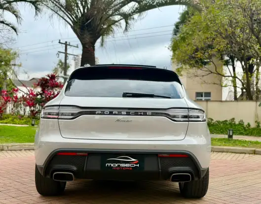PORSCHE-MACAN-2022