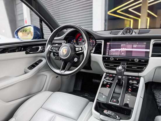 PORSCHE-MACAN-2022