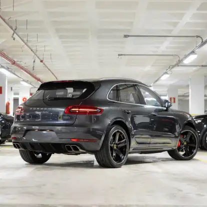 PORSCHE-MACAN-2016