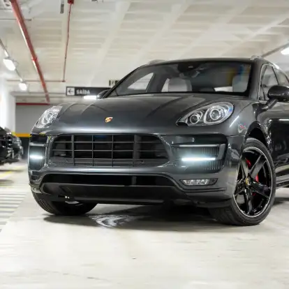 PORSCHE-MACAN-2016
