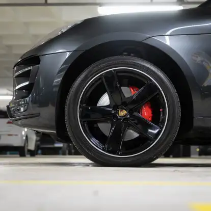 PORSCHE-MACAN-2016