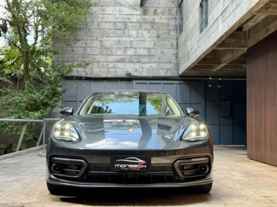 PORSCHE-PANAMERA-2023