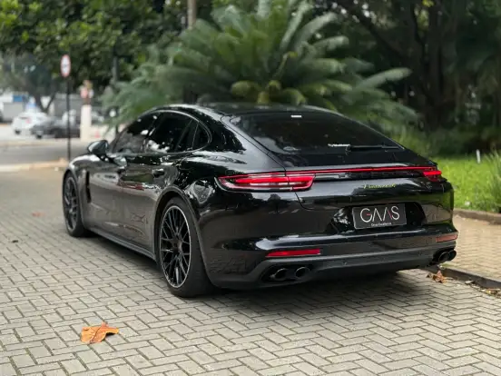 PORSCHE-PANAMERA-2020