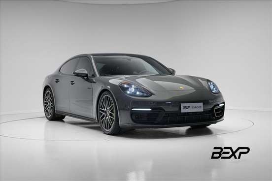 PORSCHE-PANAMERA-2023