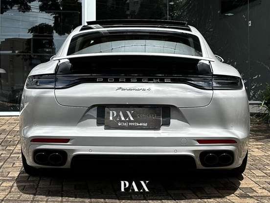 PORSCHE-PANAMERA-2022