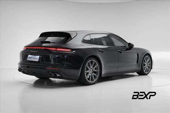 PORSCHE-PANAMERA-2022