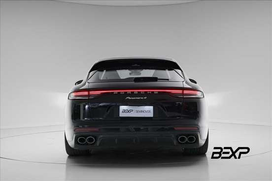 PORSCHE-PANAMERA-2022