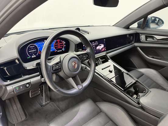 PORSCHE-PANAMERA-2024