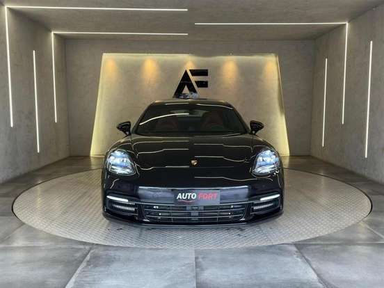 PORSCHE-PANAMERA-2017