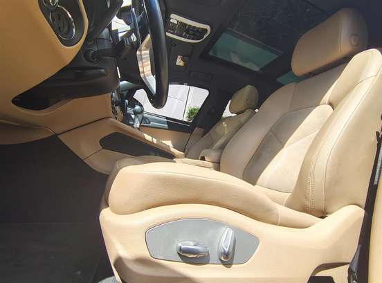 PORSCHE-MACAN-2021