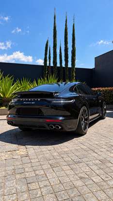 PORSCHE-PANAMERA-2023