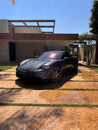 PORSCHE TAYCAN 4S ELÉTRICO