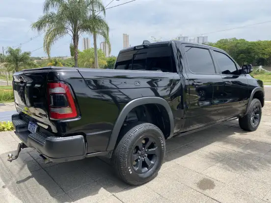 RAM-1500-5.7 V8 GASOLINA REBEL CD 4X4 AUTOMÁTICO RAM-1500-2021